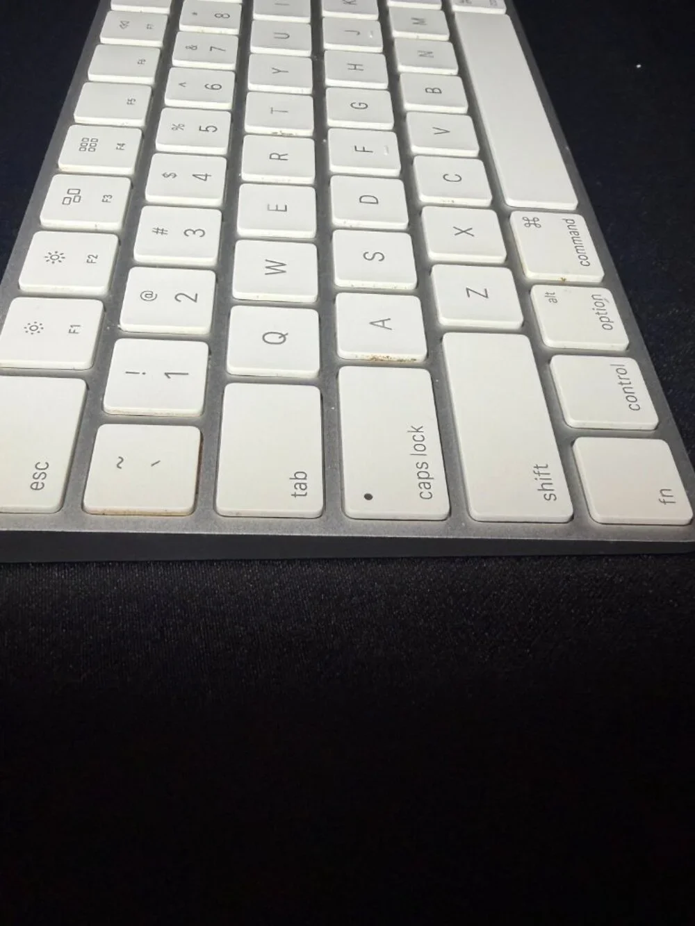 Apple Magic Keyboard Model A1644 White Silver Bluetooth Wireless Tested Working